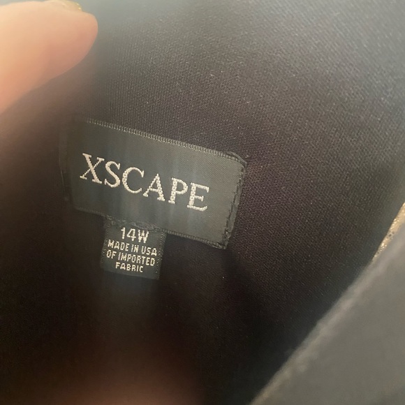 XSCAPE long colorblocked gown - Picture 4 of 7